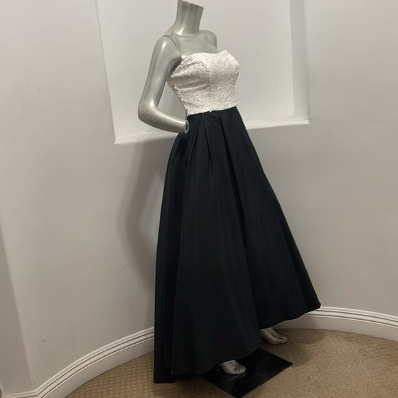 Betsy & Adam Color Block Black White  Sequin Bodice Gown Size 8 Formal Evening - Picture 5 of 15